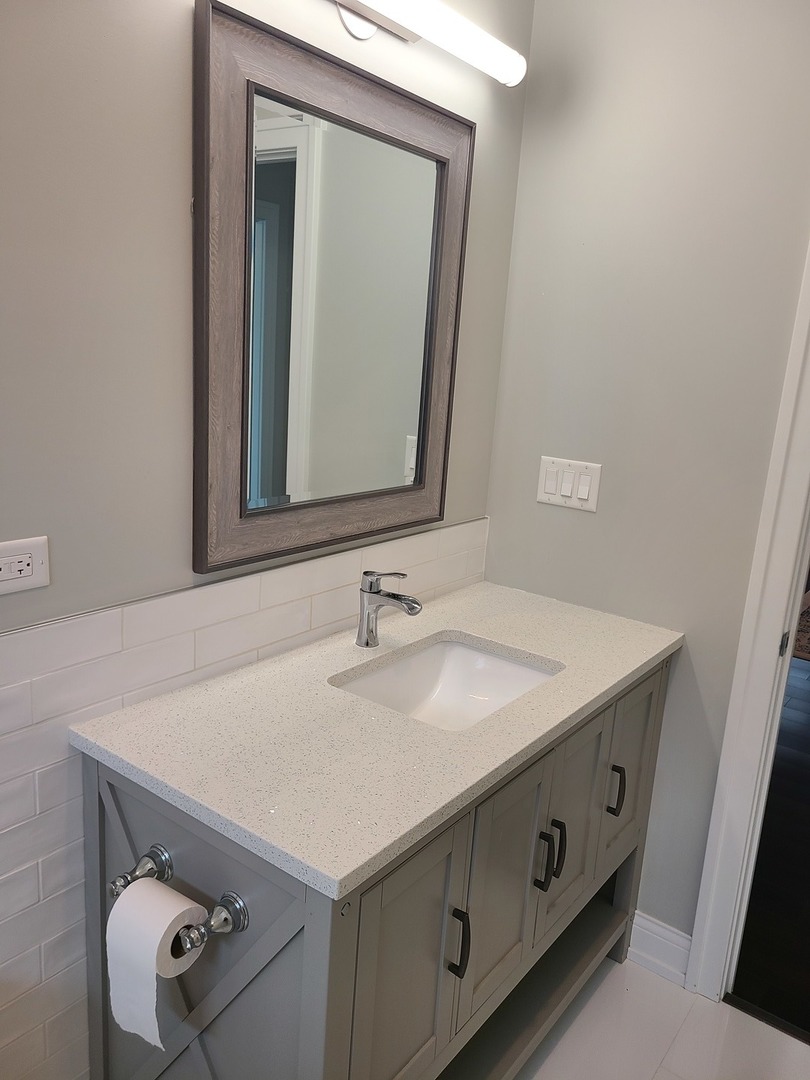 10057 S 86th Court Property Photo 15