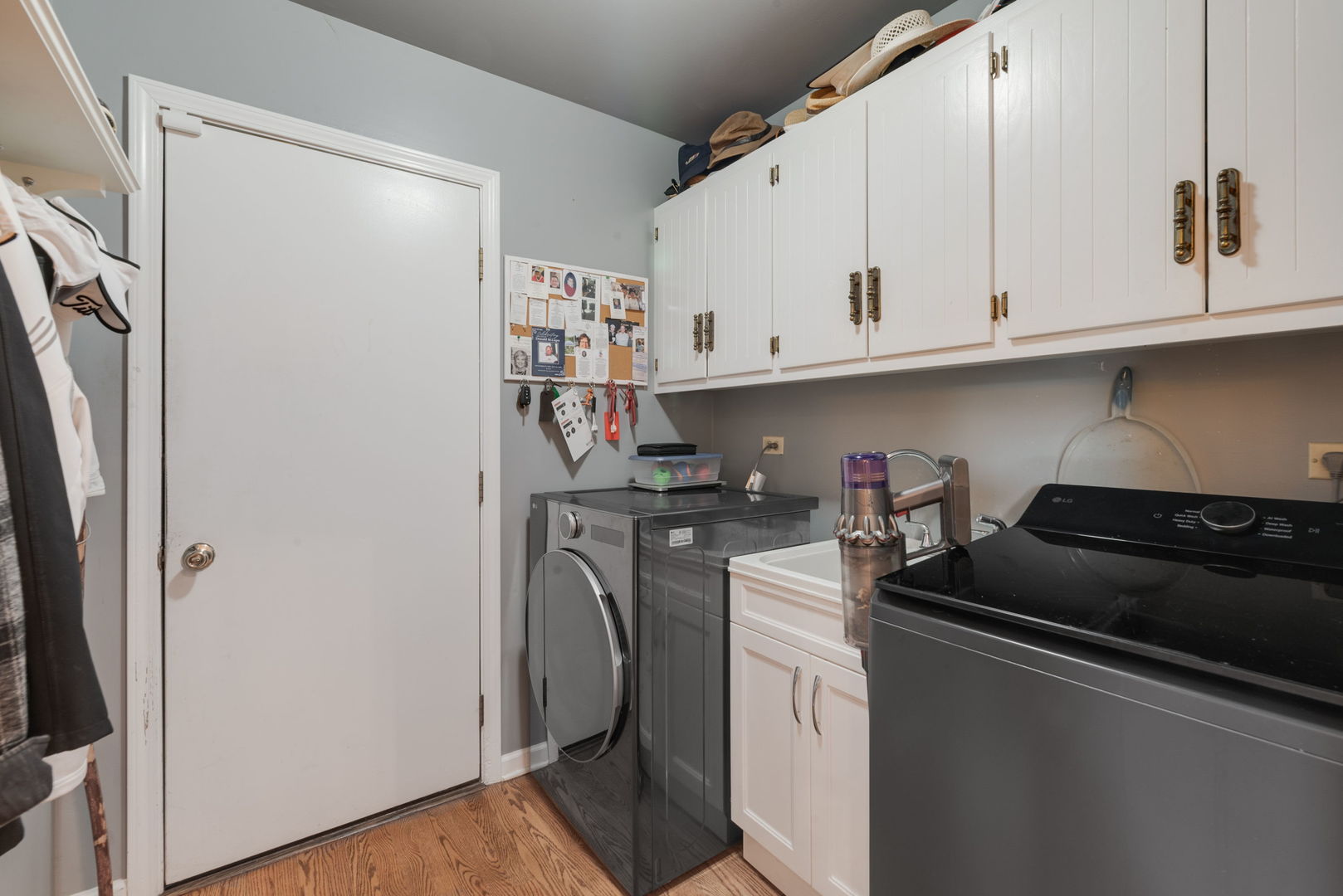 5903 Bentley Avenue Property Photo 13