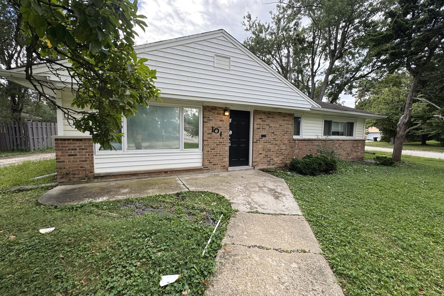 101 Shabbona Drive Property Photo 1