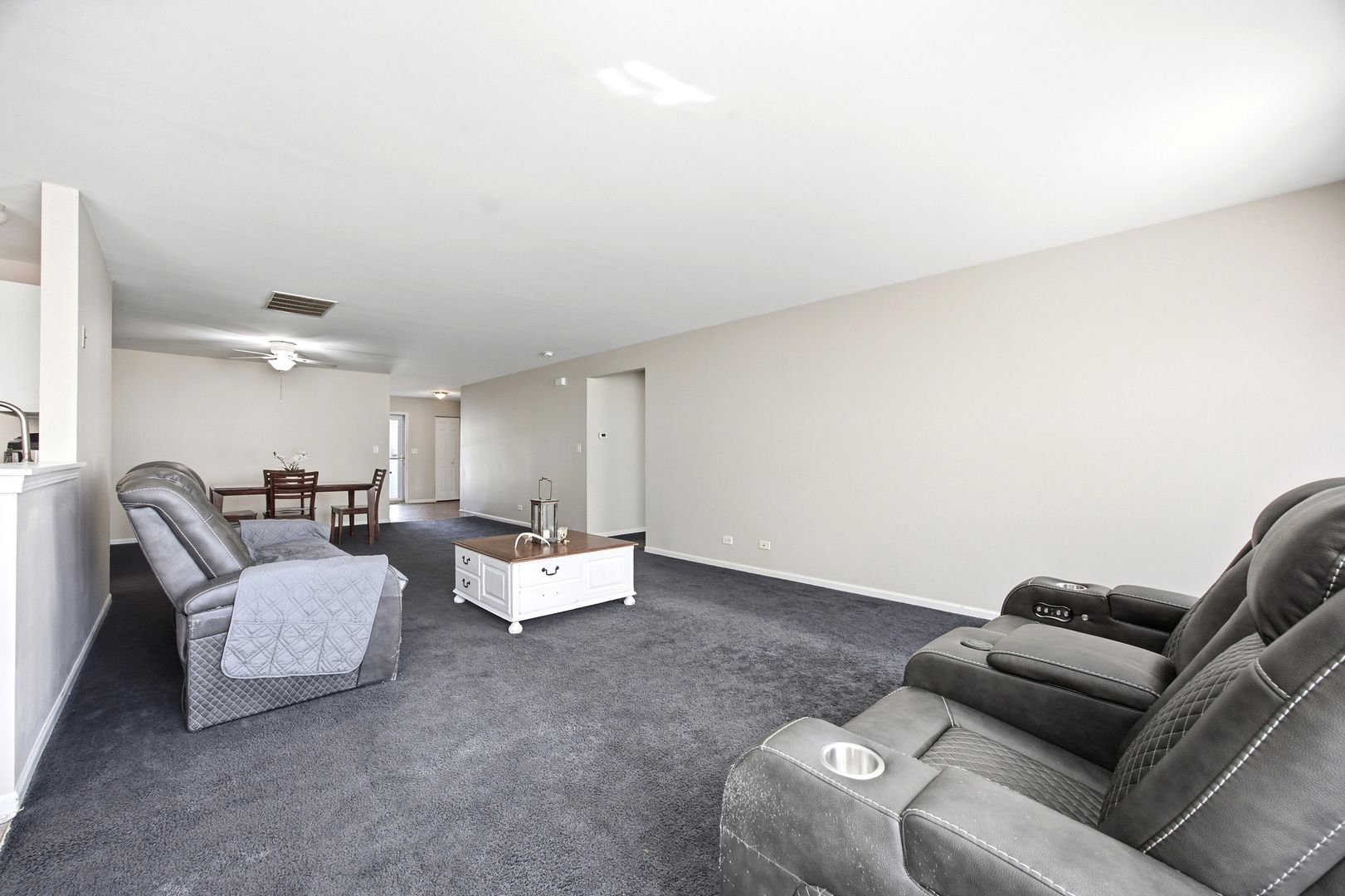 168 W Meadow Drive Property Photo 9