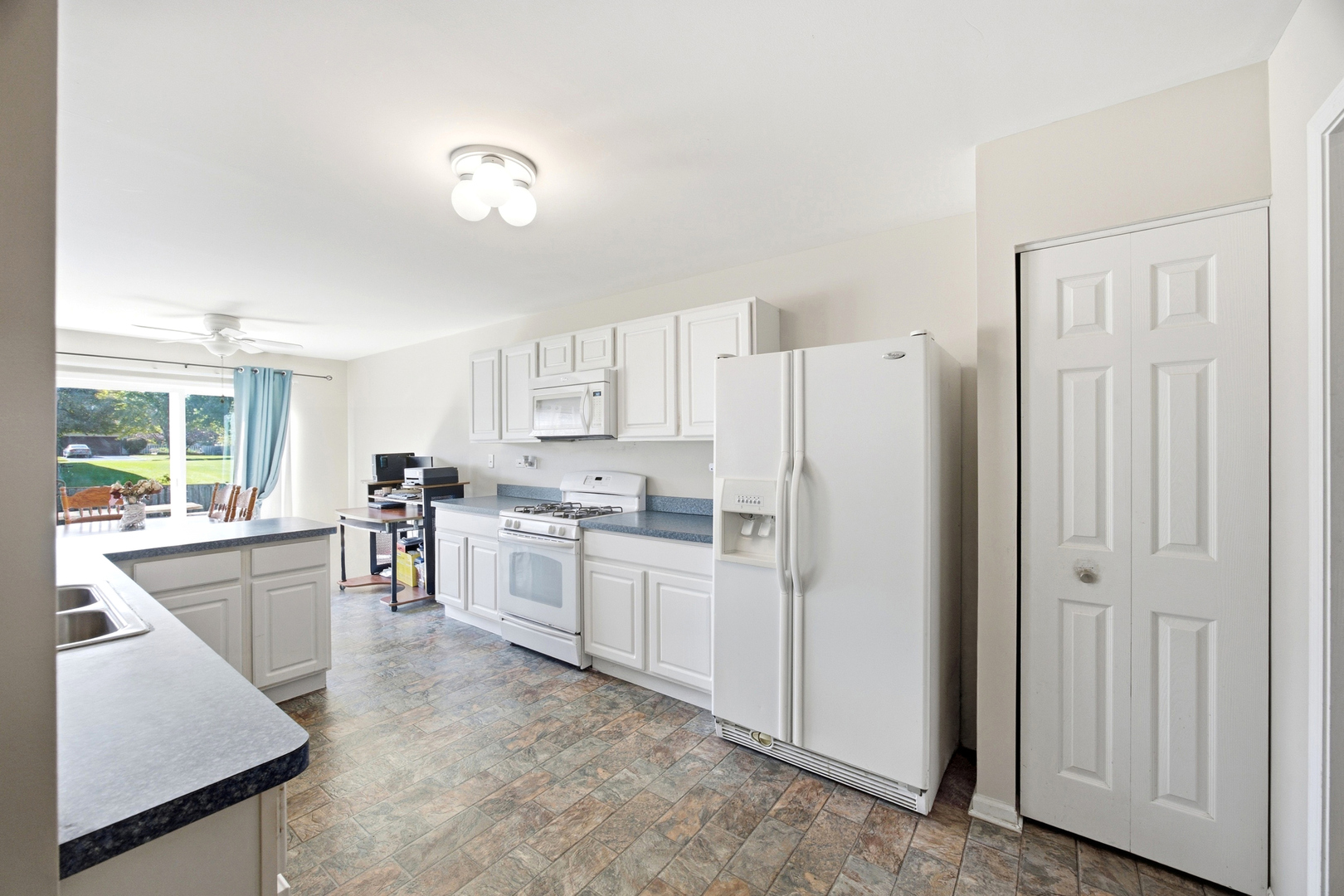 168 W Meadow Drive Property Photo 13
