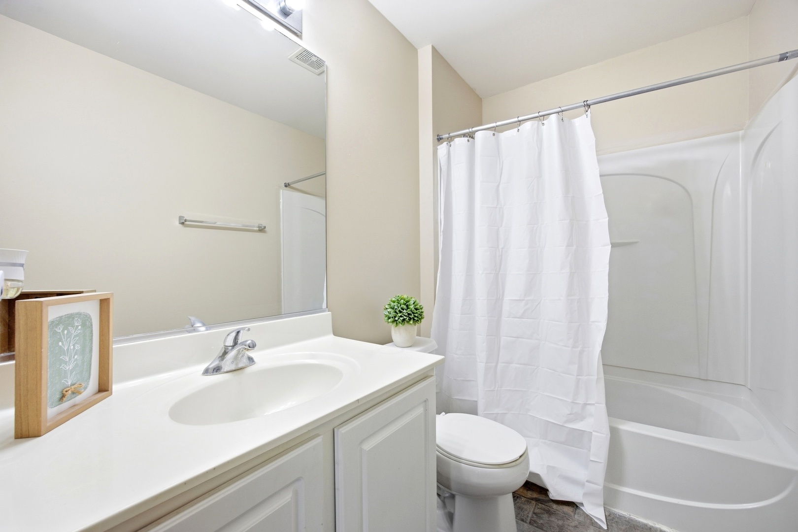168 W Meadow Drive Property Photo 14