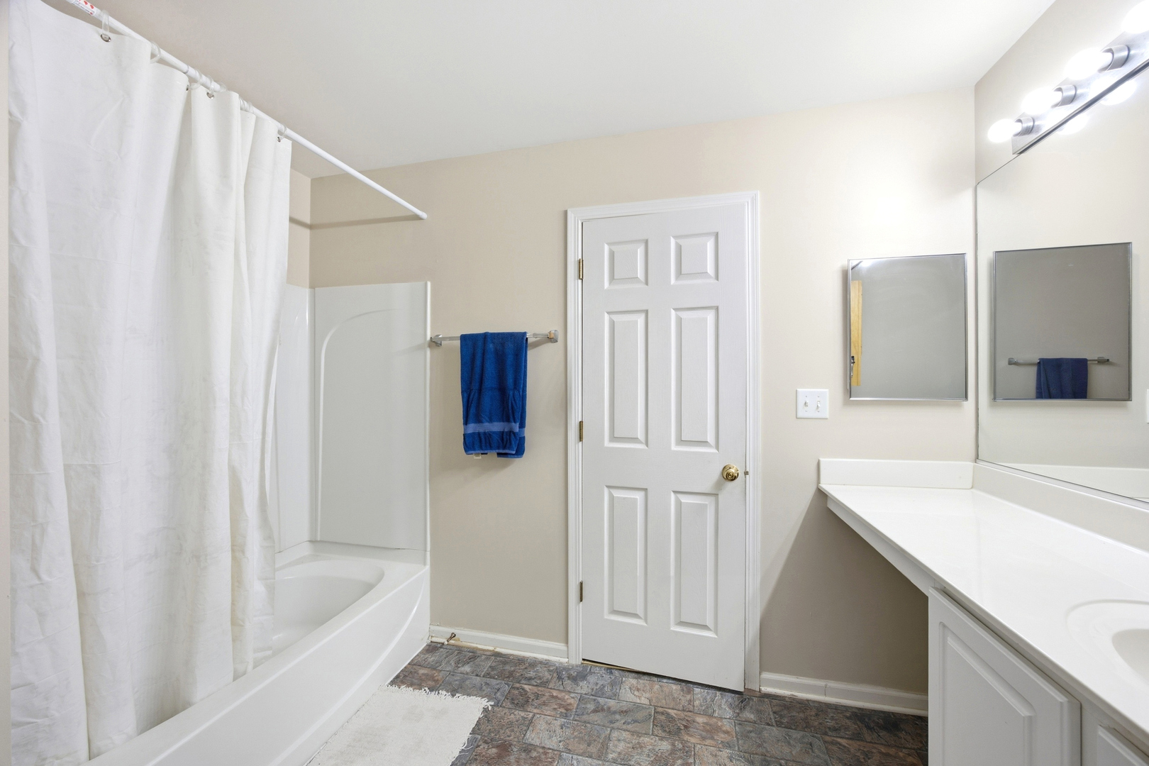 168 W Meadow Drive Property Photo 24