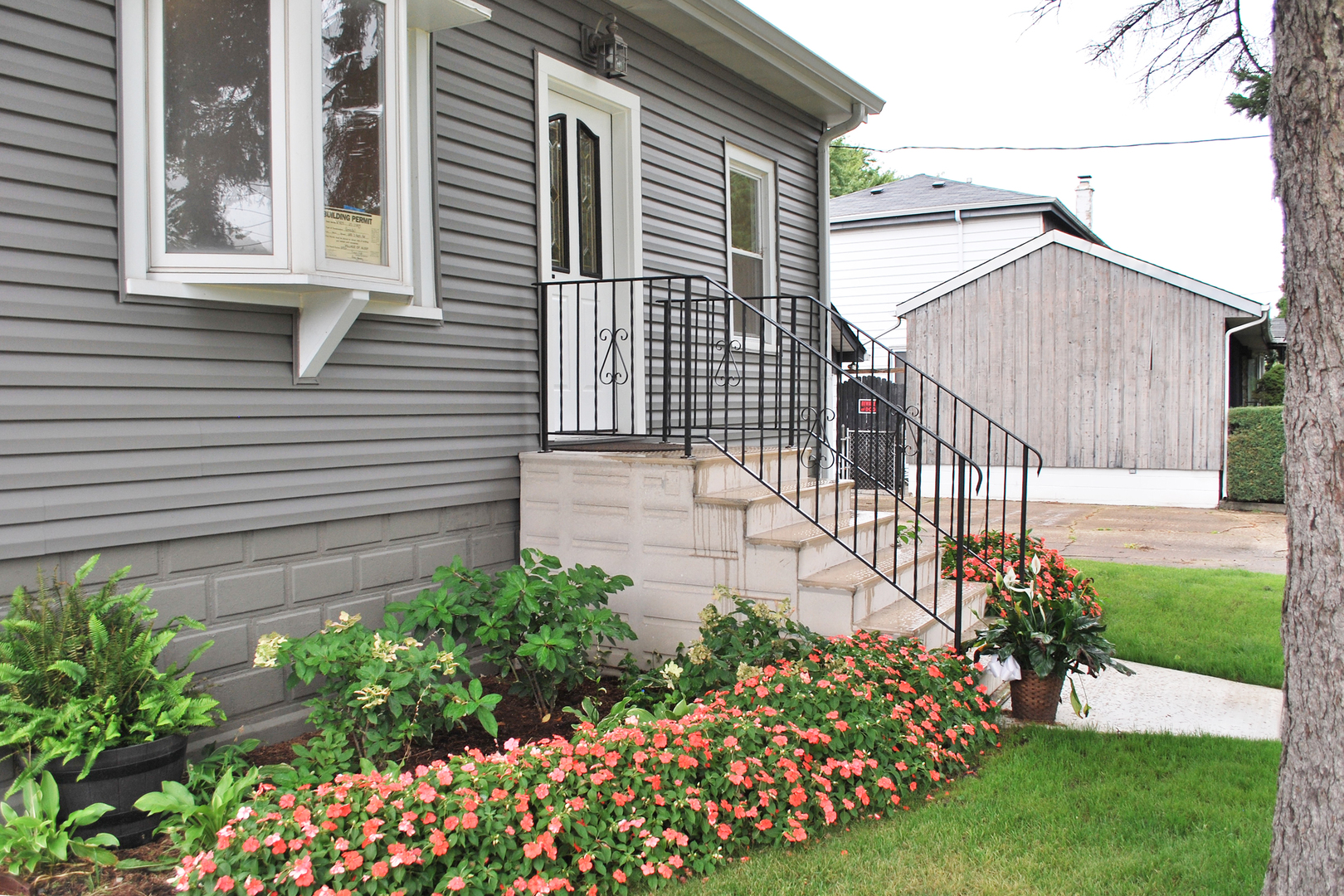 11418 S Avon Avenue Property Photo 2