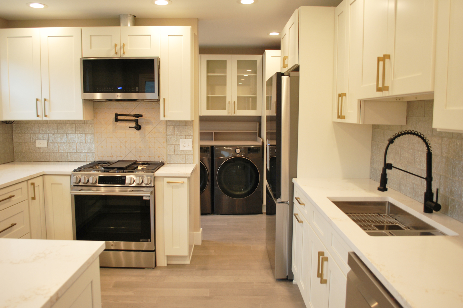 11418 S Avon Avenue Property Photo 4