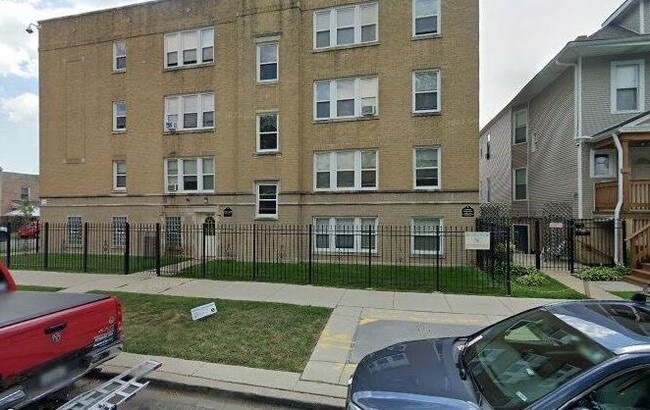2150 N Kildare Avenue 3 Property Photo 1