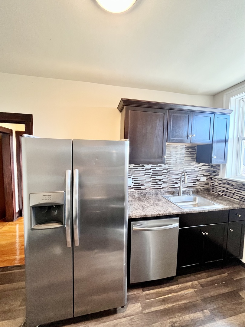 2150 N Kildare Avenue 3 Property Photo 3