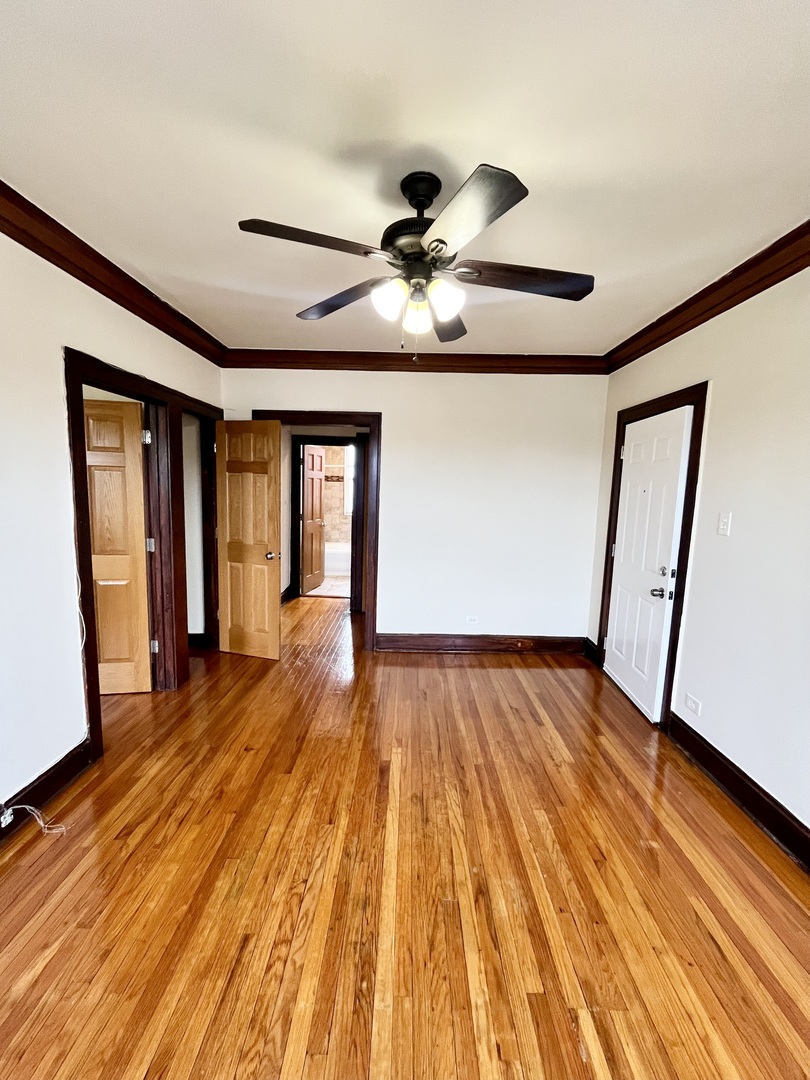 2150 N Kildare Avenue 3 Property Photo 7