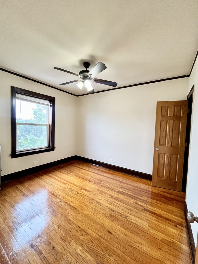 2150 N Kildare Avenue 3 Property Photo 8