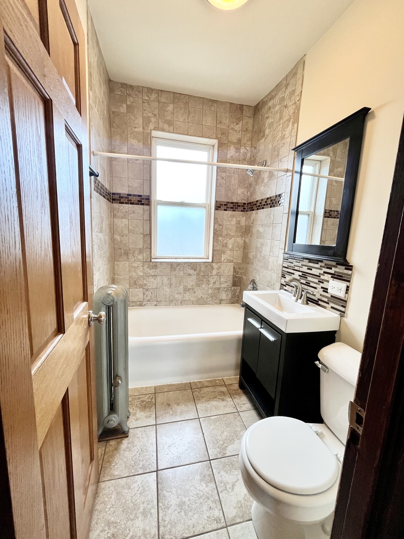 2150 N Kildare Avenue 3 Property Photo 13