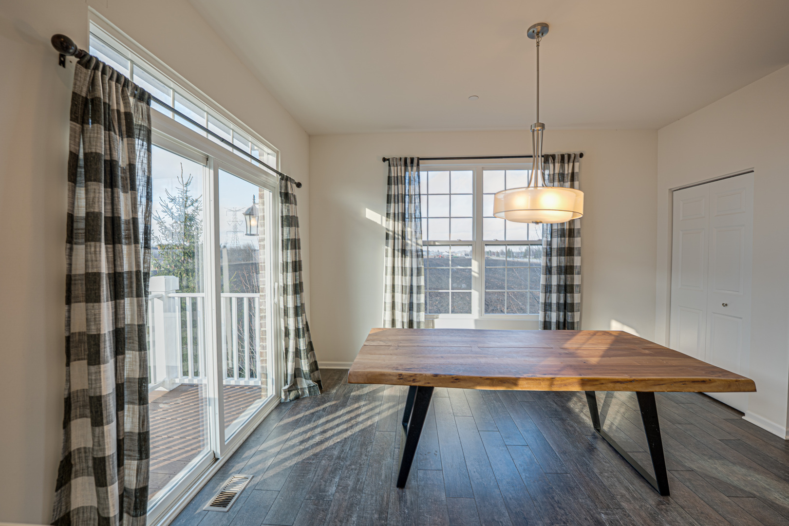 4449 Monroe Court Property Photo 8