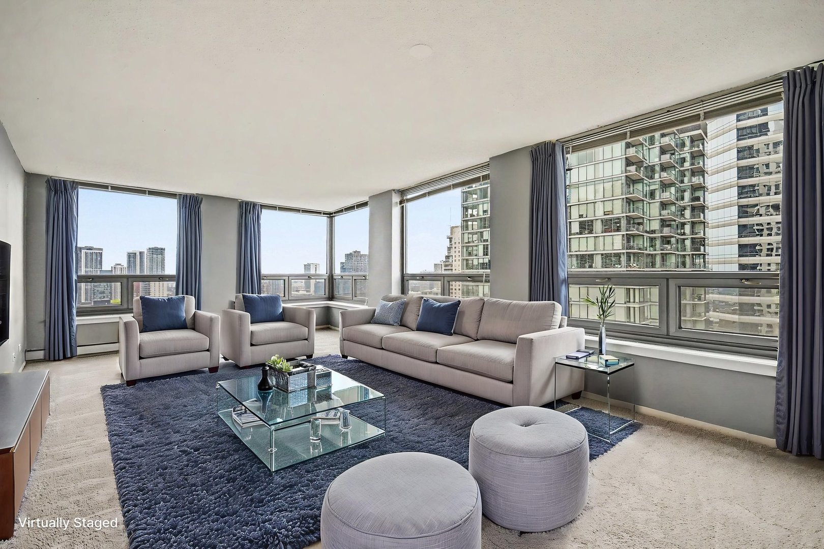 440 N Wabash Avenue 3204 Property Photo 2