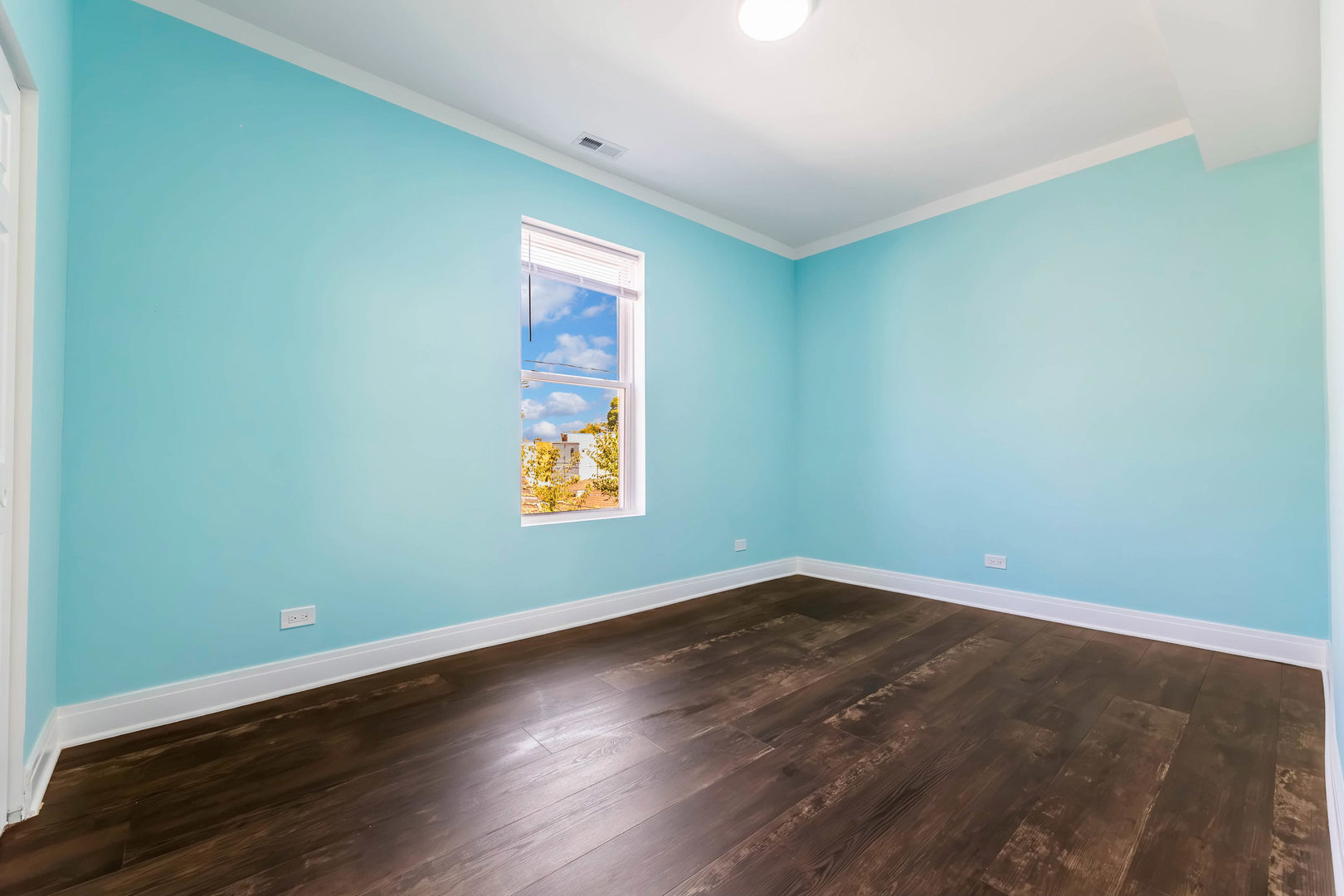 5619 S Wolcott Avenue Property Photo 9
