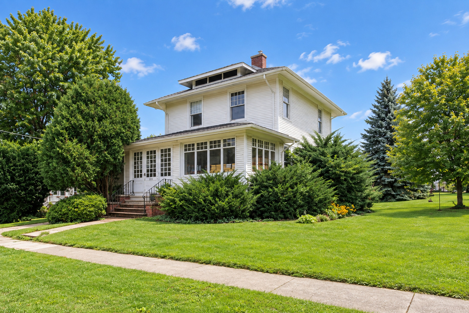 11705 Prairie Avenue Property Photo 1