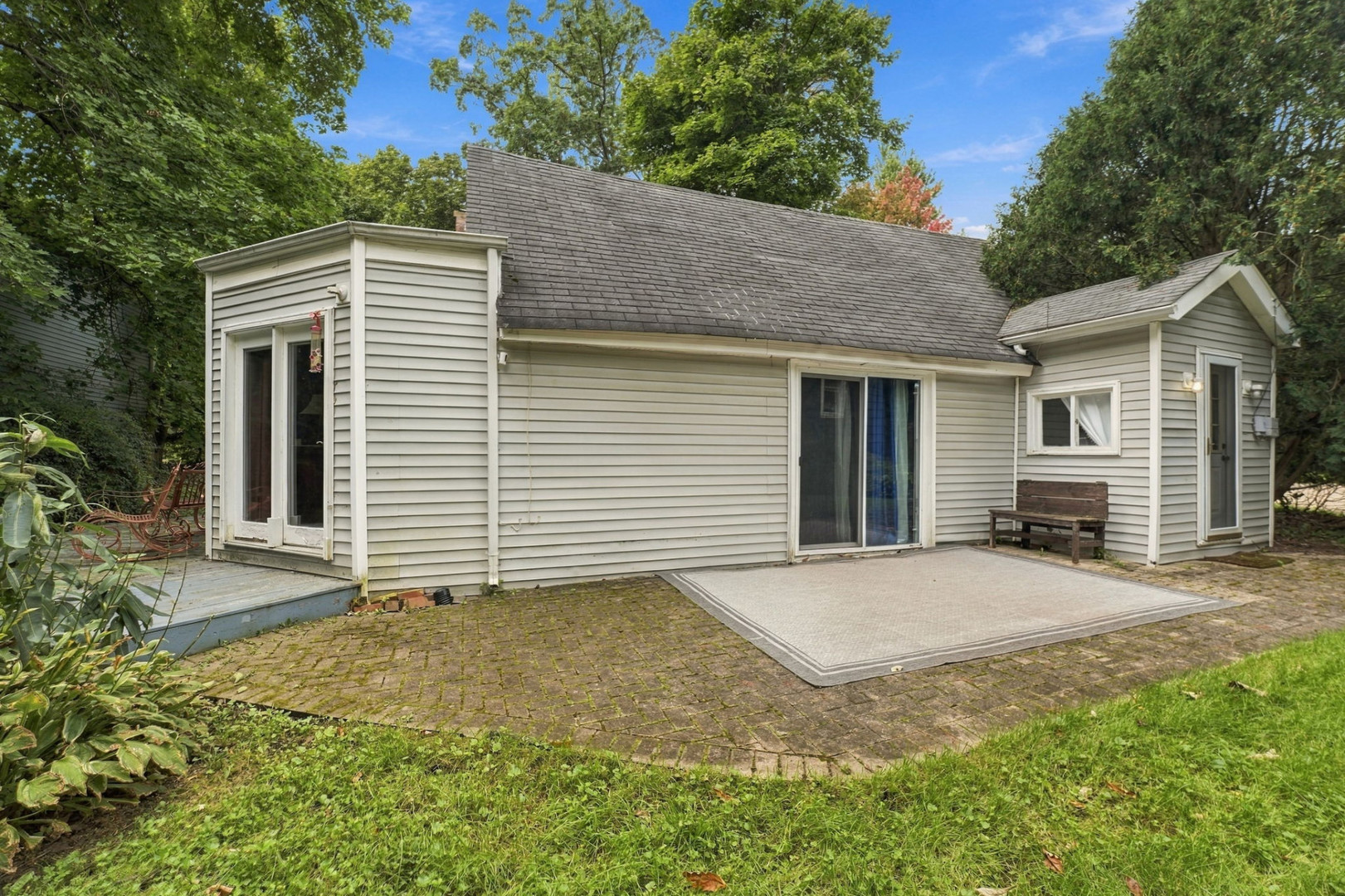 1458 Linden Avenue Property Photo 21