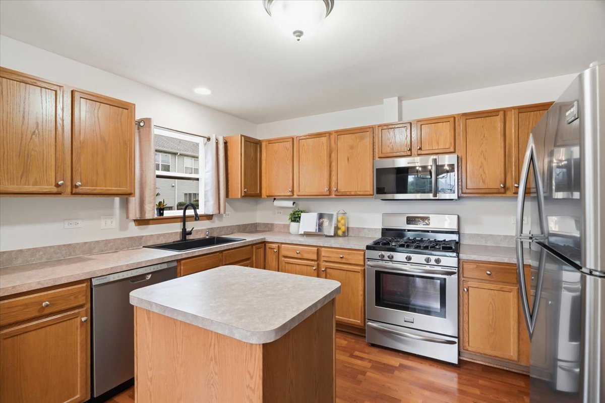 34391 N Barberry Court Property Photo 4