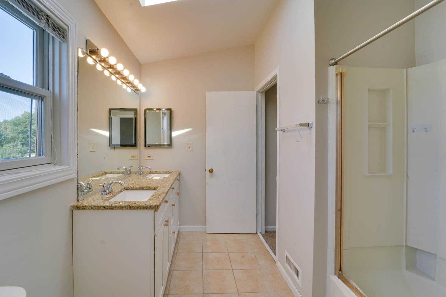 1008 Southbridge Lane Property Photo 16