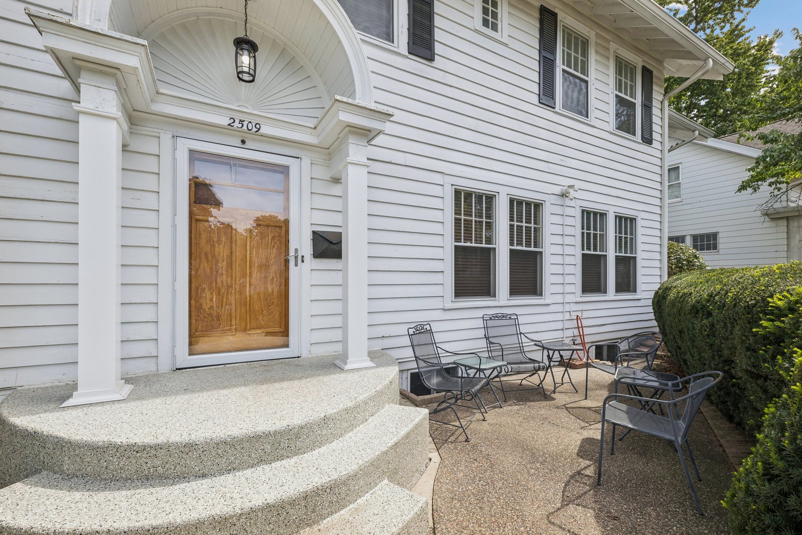 2509 Pershing Avenue Property Photo 2