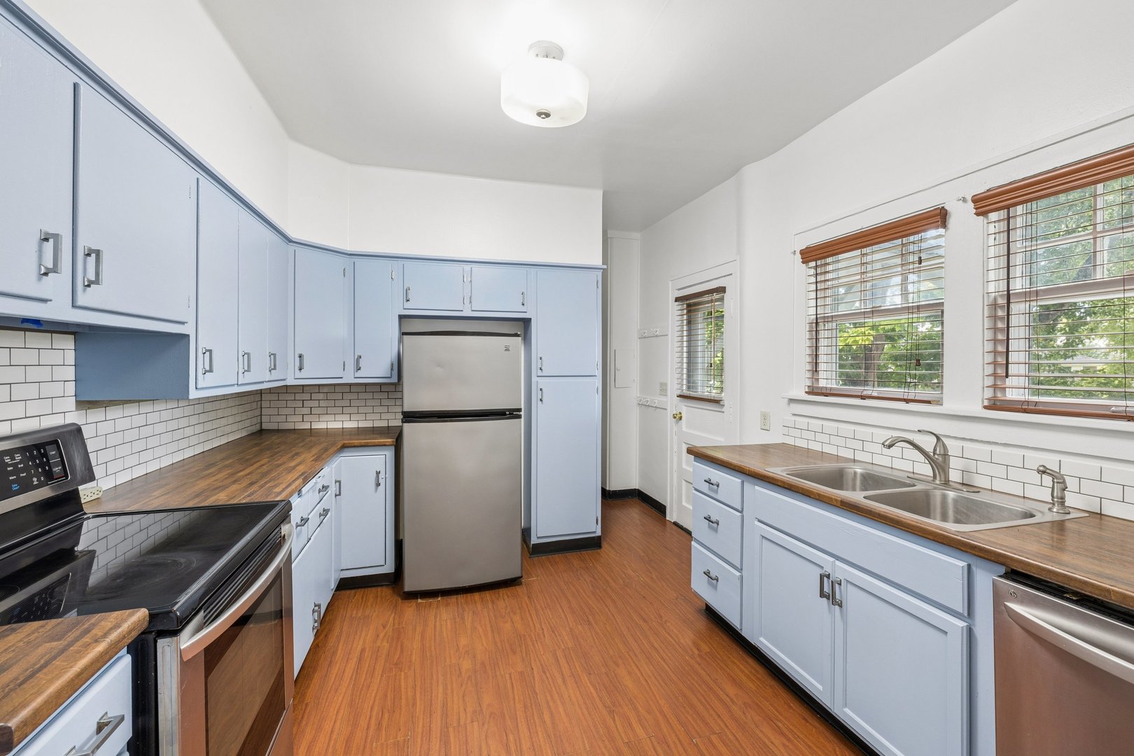2509 Pershing Avenue Property Photo 10