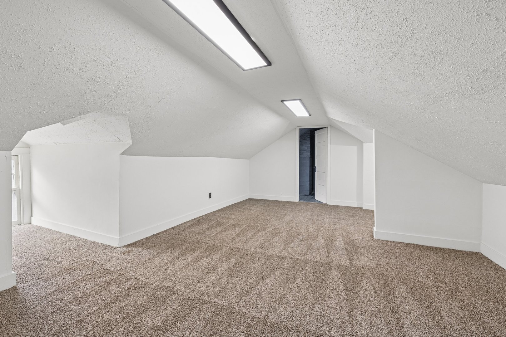 2509 Pershing Avenue Property Photo 26