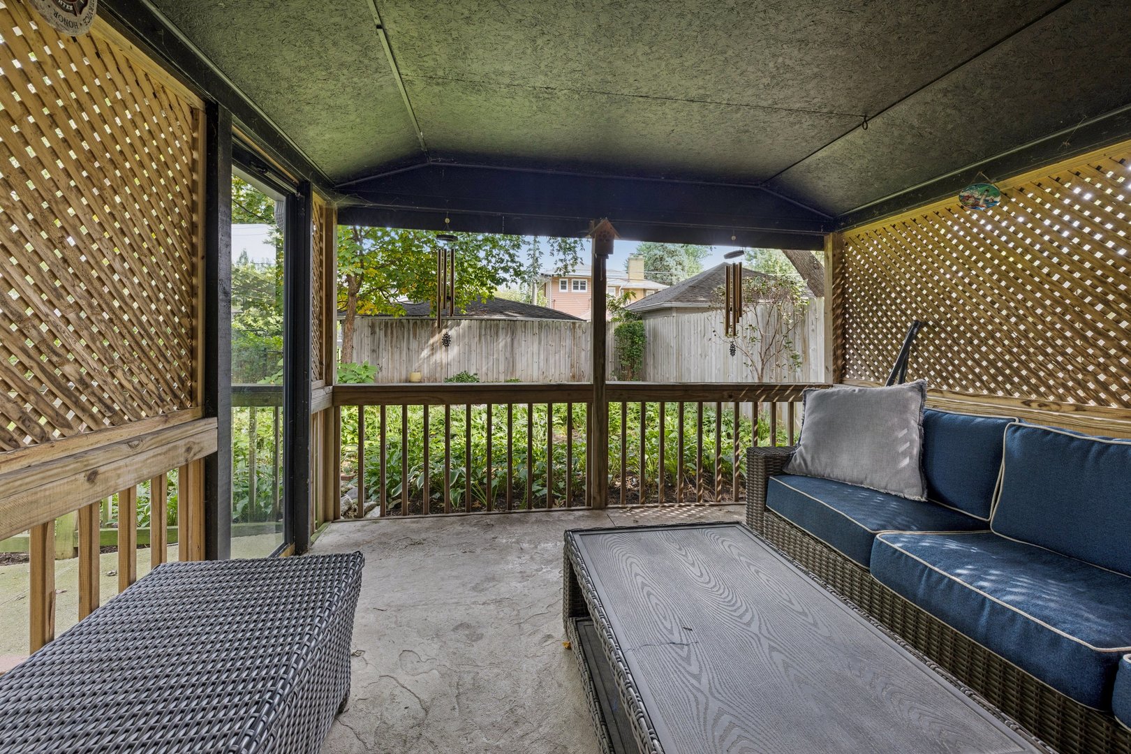 2509 Pershing Avenue Property Photo 33