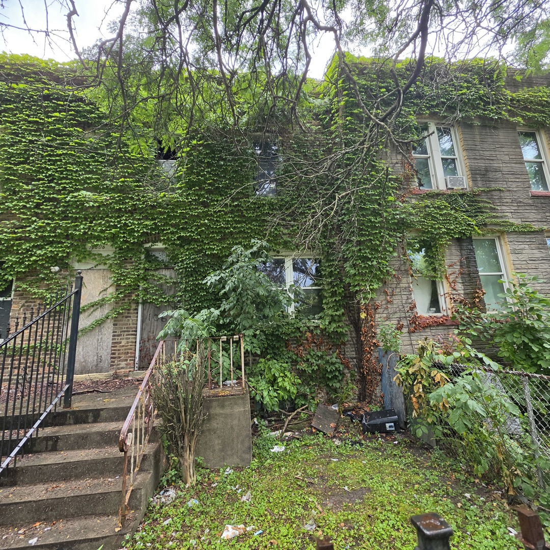 10604 S Langley Avenue Property Photo 1