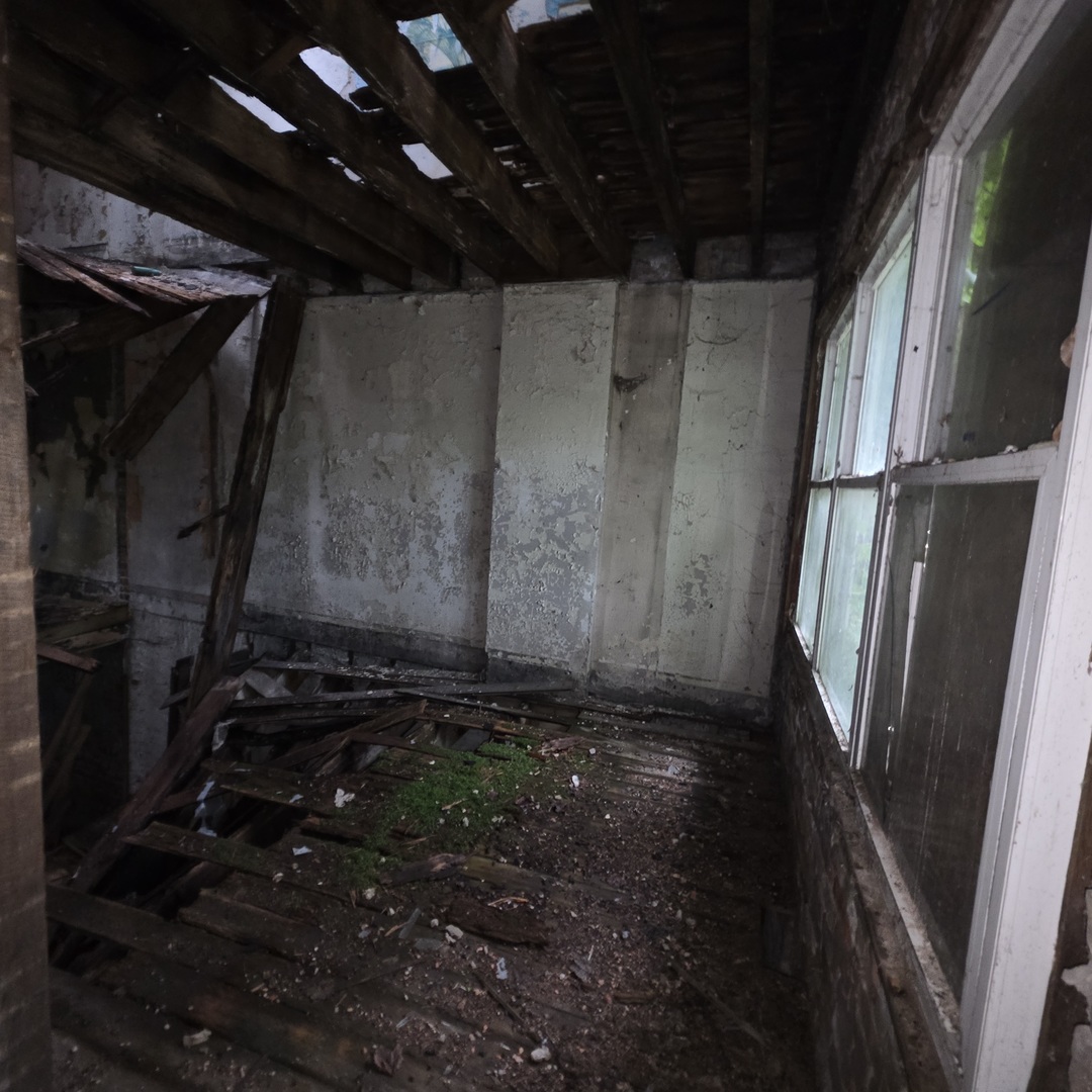 10604 S Langley Avenue Property Photo 3