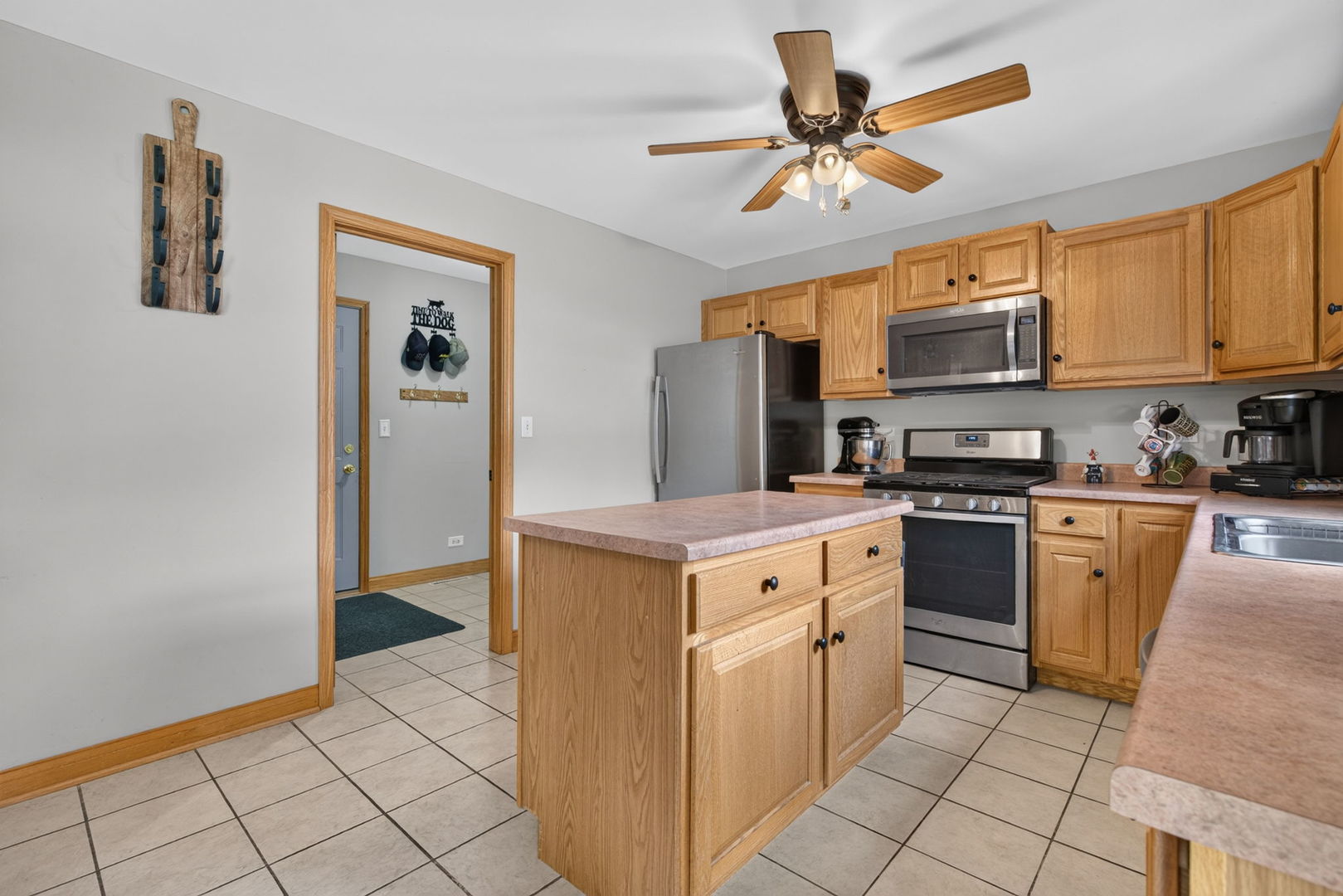 706 Country Squire Court Property Photo 13