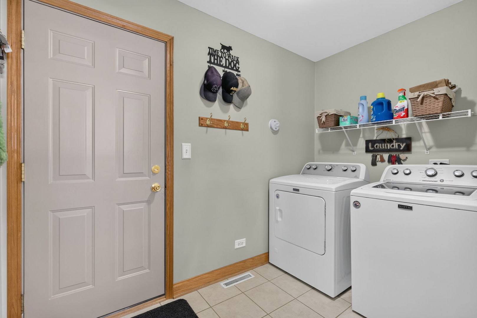706 Country Squire Court Property Photo 14