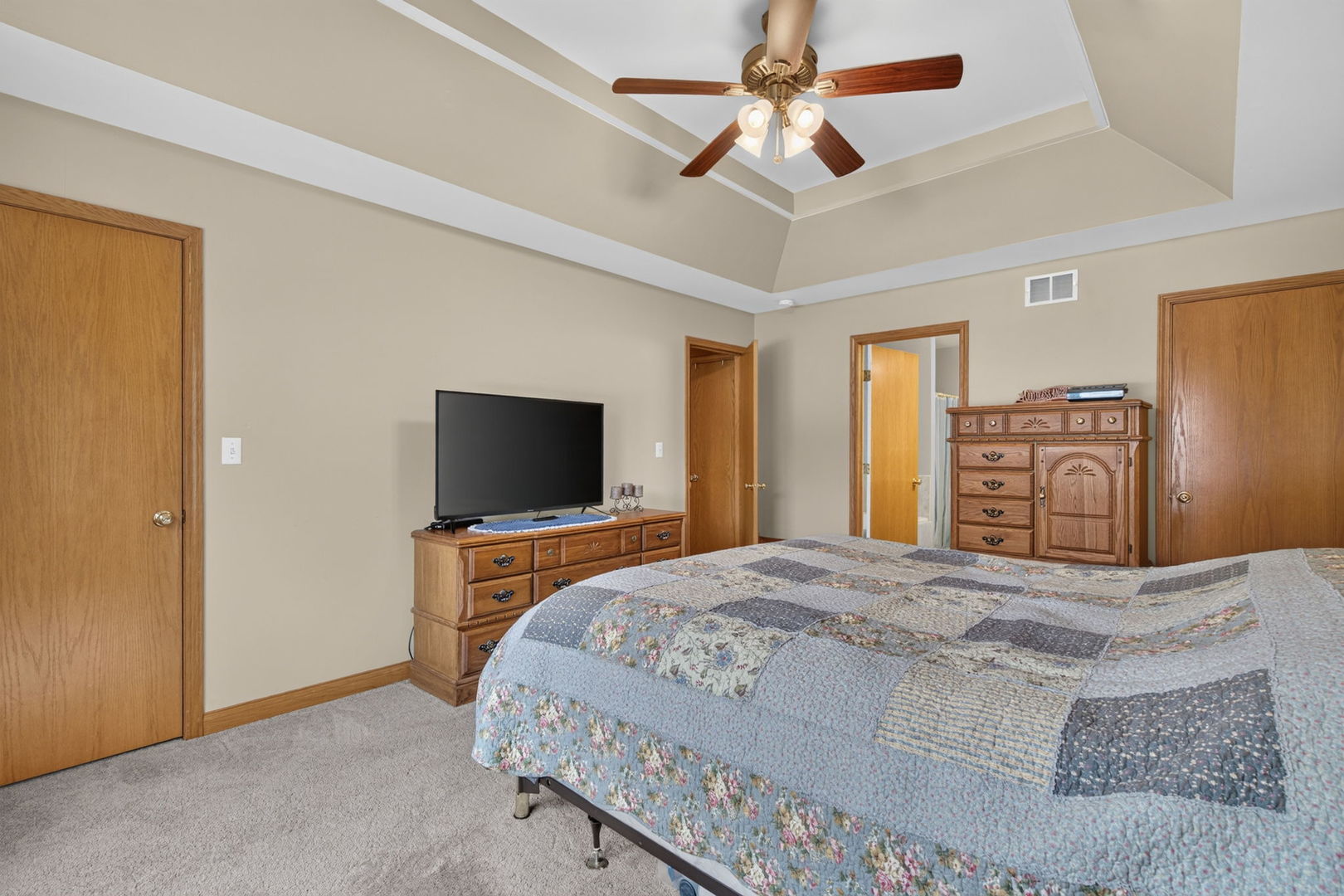 706 Country Squire Court Property Photo 19