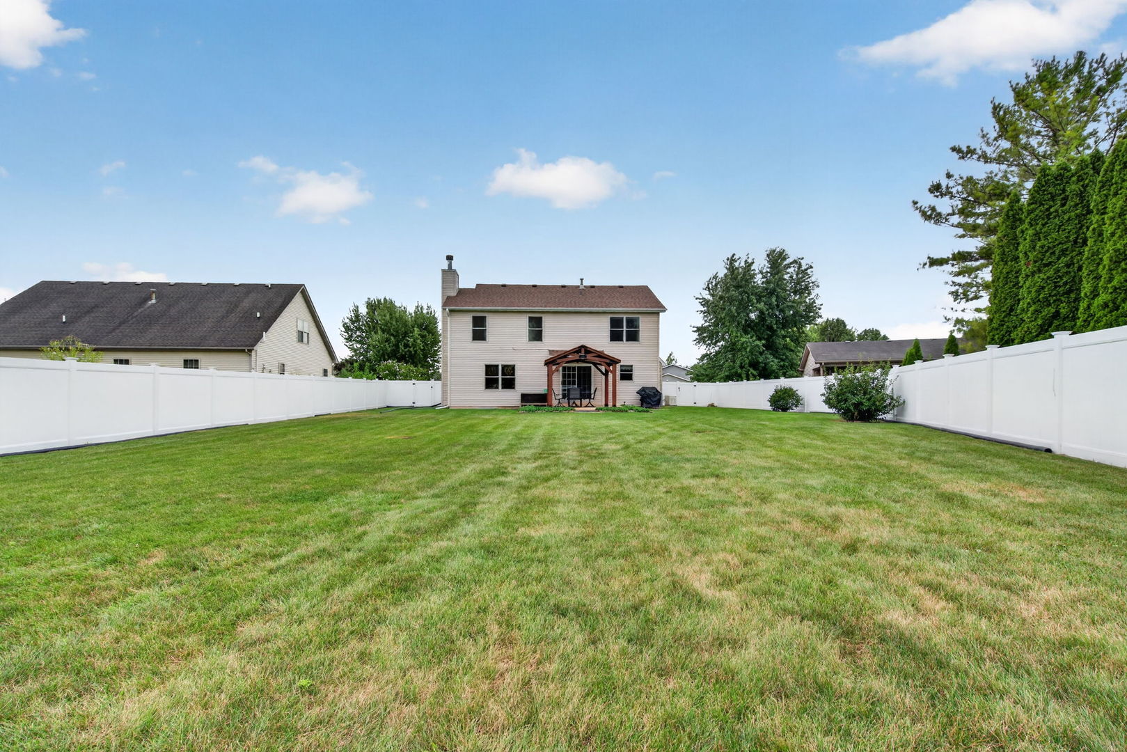 706 Country Squire Court Property Photo 31
