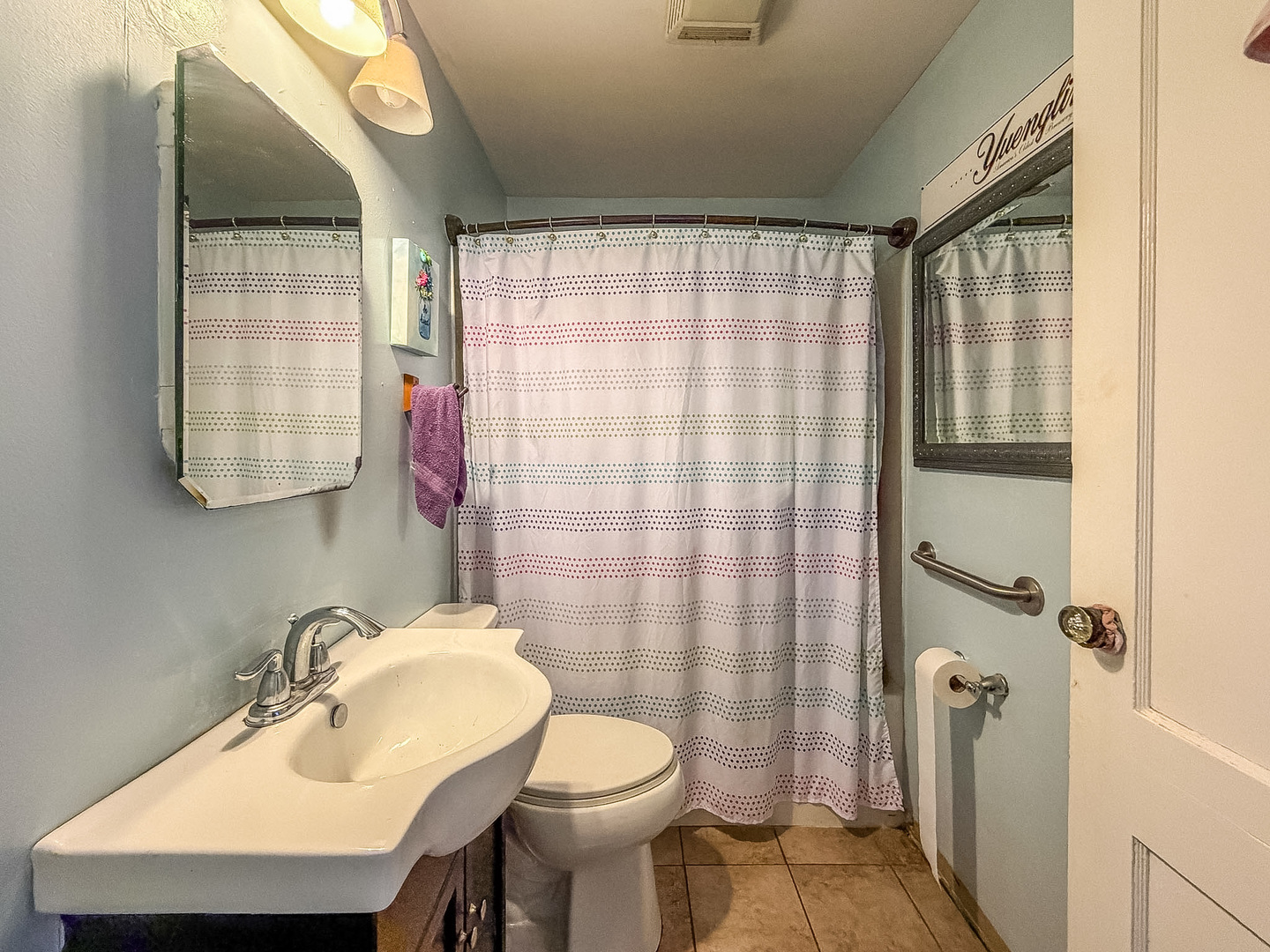 301 W Center Street Property Photo 14