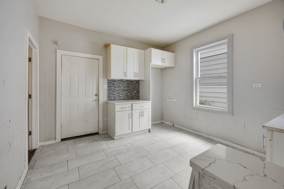 1508 W 72nd Street Property Photo 6