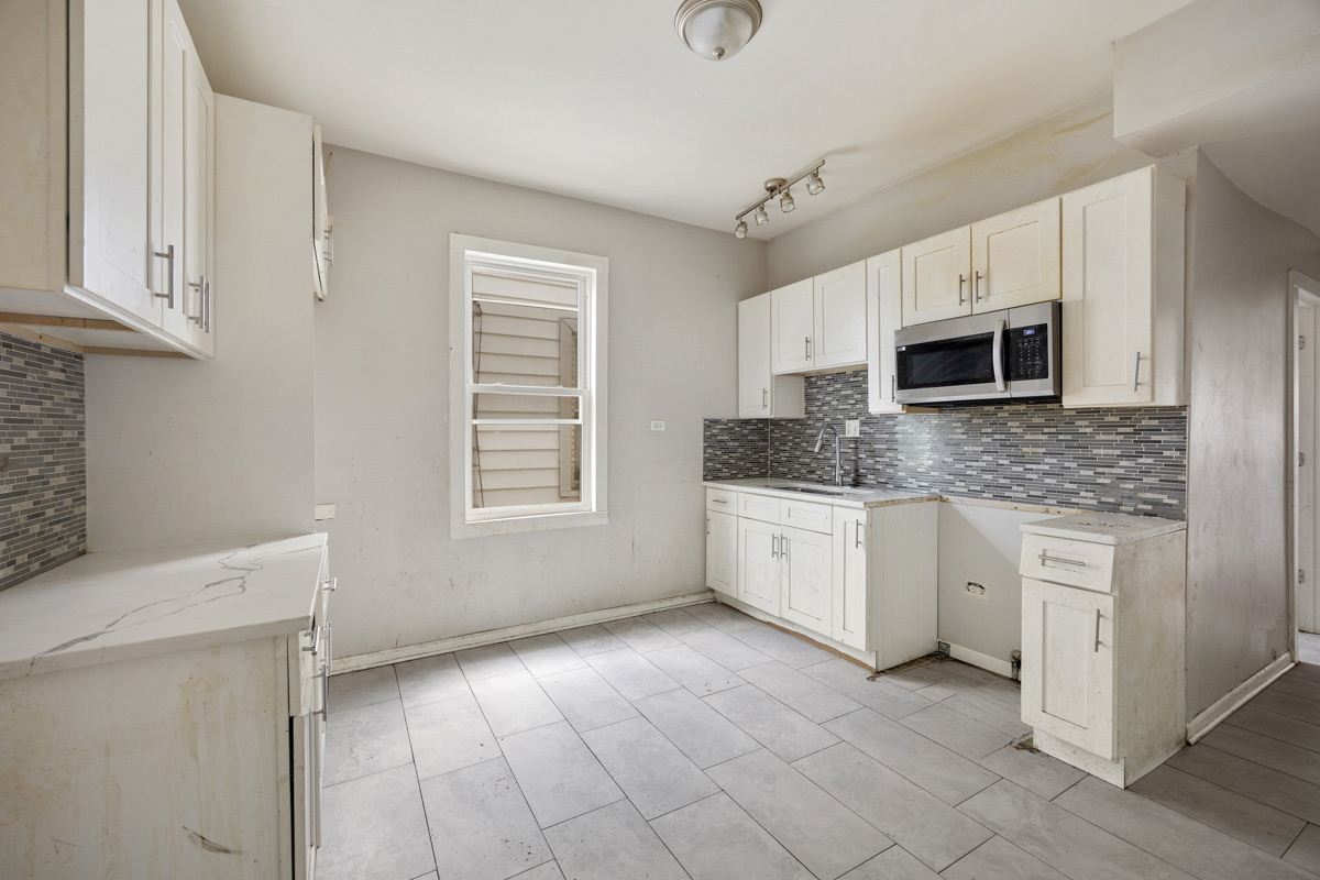 1508 W 72nd Street Property Photo 7