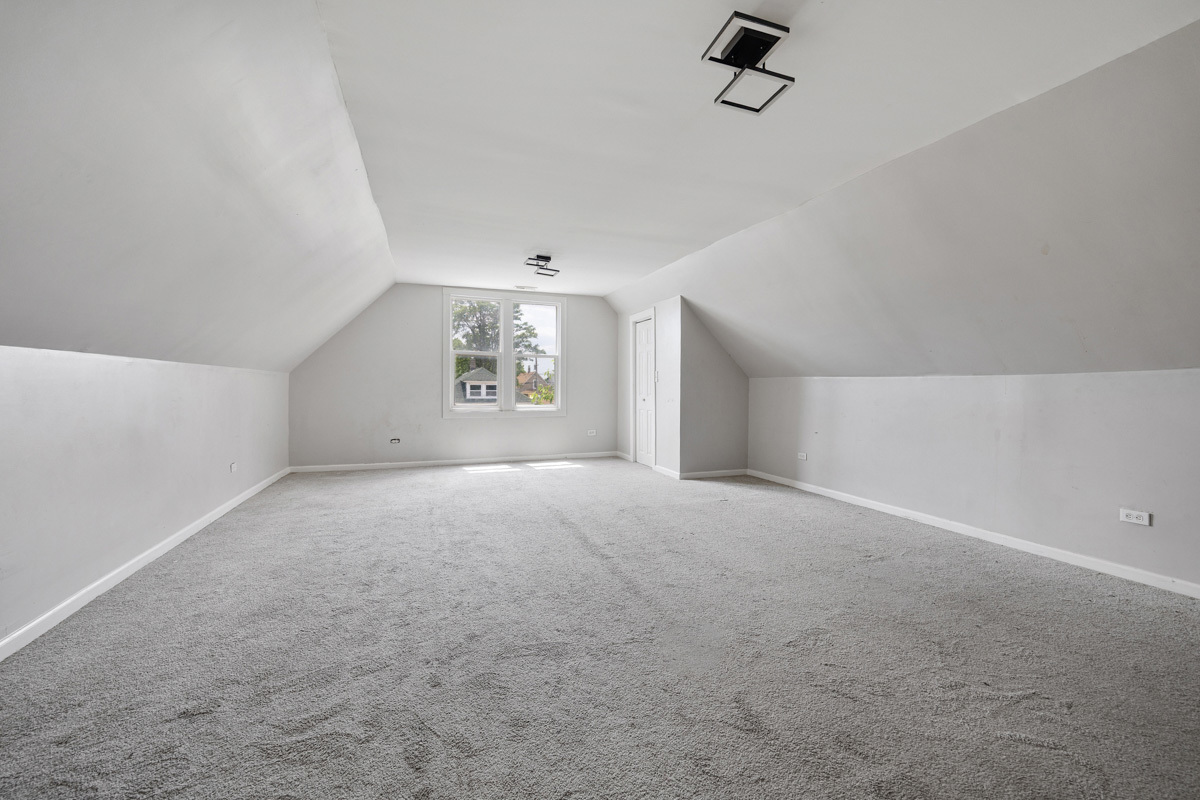 1508 W 72nd Street Property Photo 12
