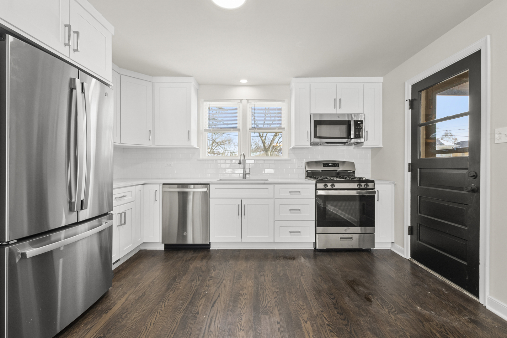 141 N Peck Avenue Property Photo 4