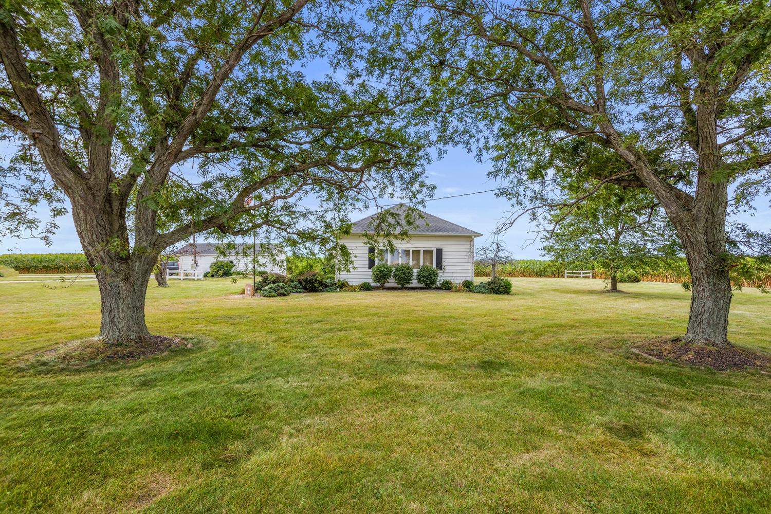 233 County Road 3400 Property Photo 3