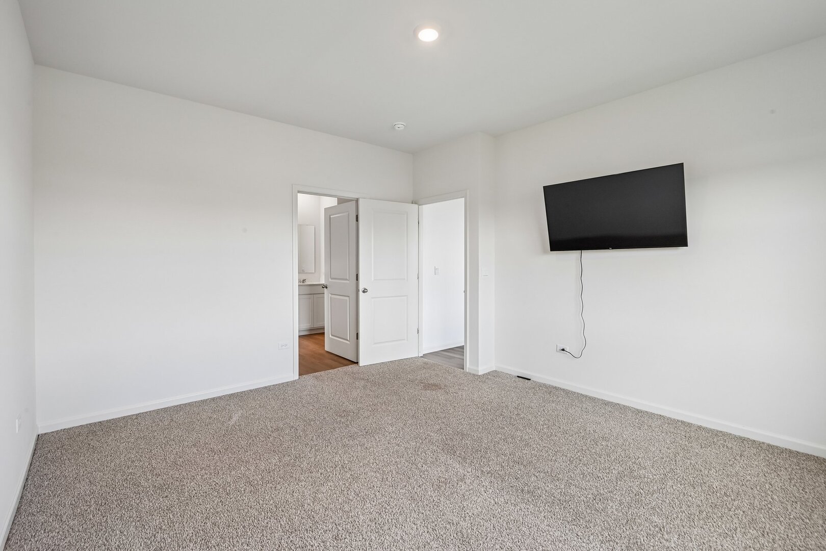 1294 Wild Tulip Circle Property Photo 9