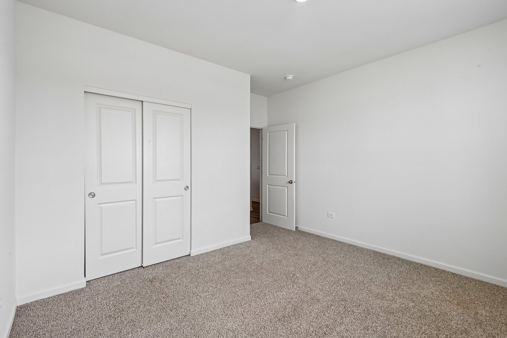 1294 Wild Tulip Circle Property Photo 19