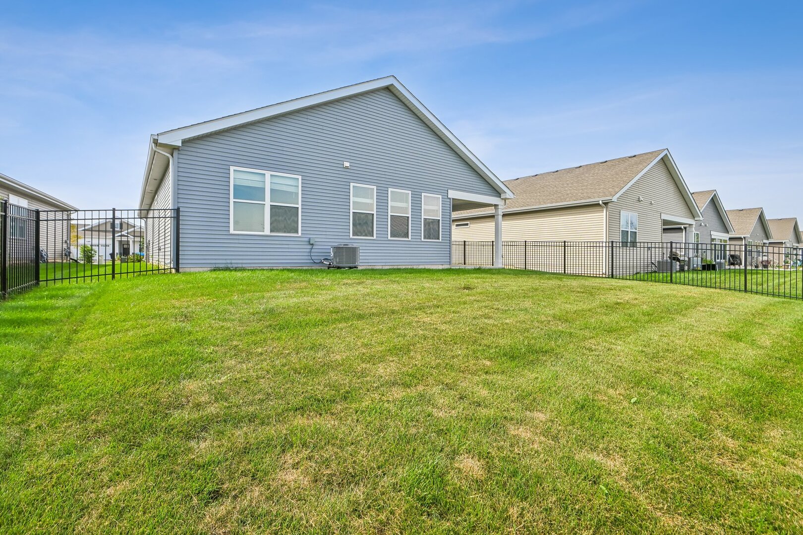 1294 Wild Tulip Circle Property Photo 23