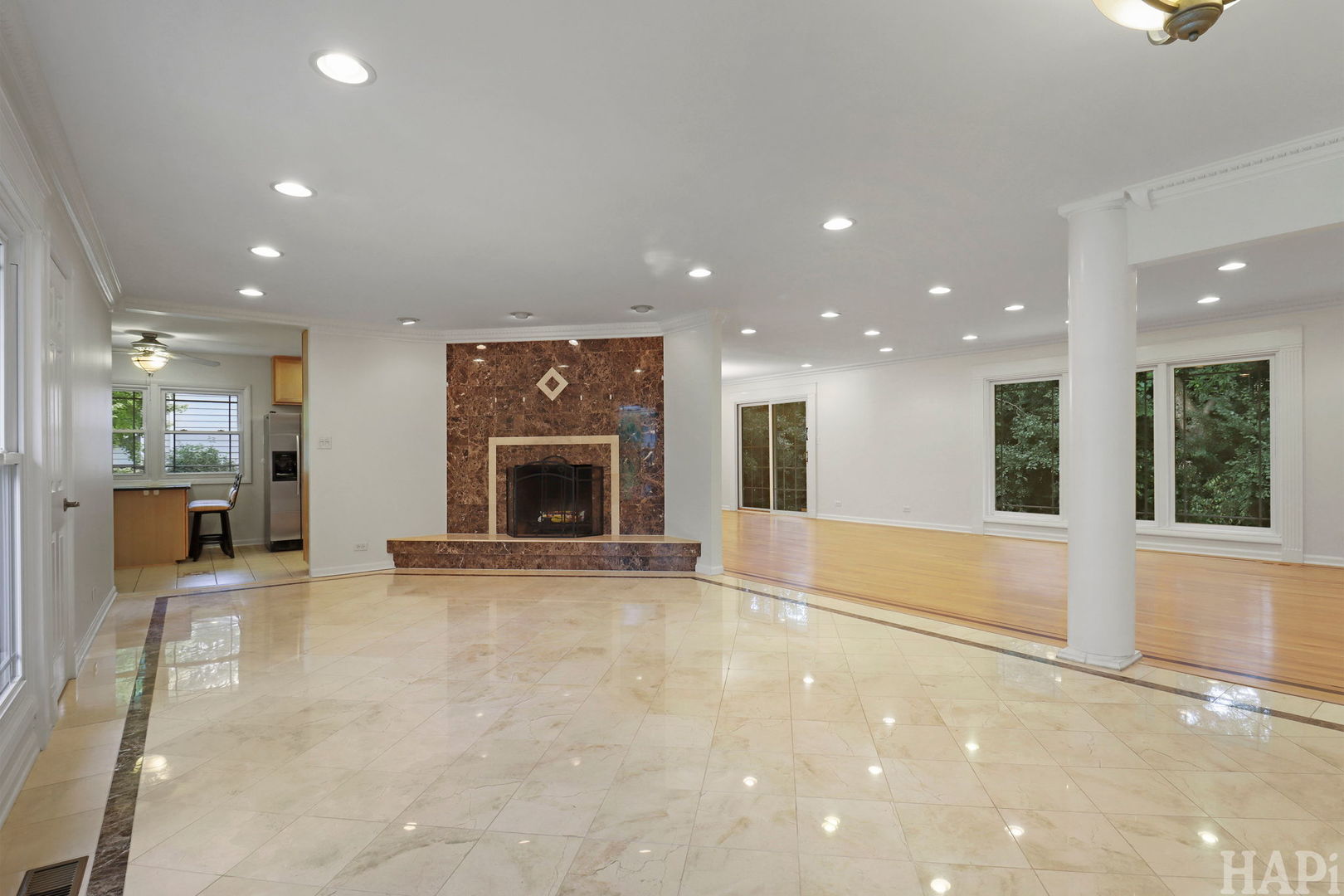 994 Commonwealth Court Property Photo 6