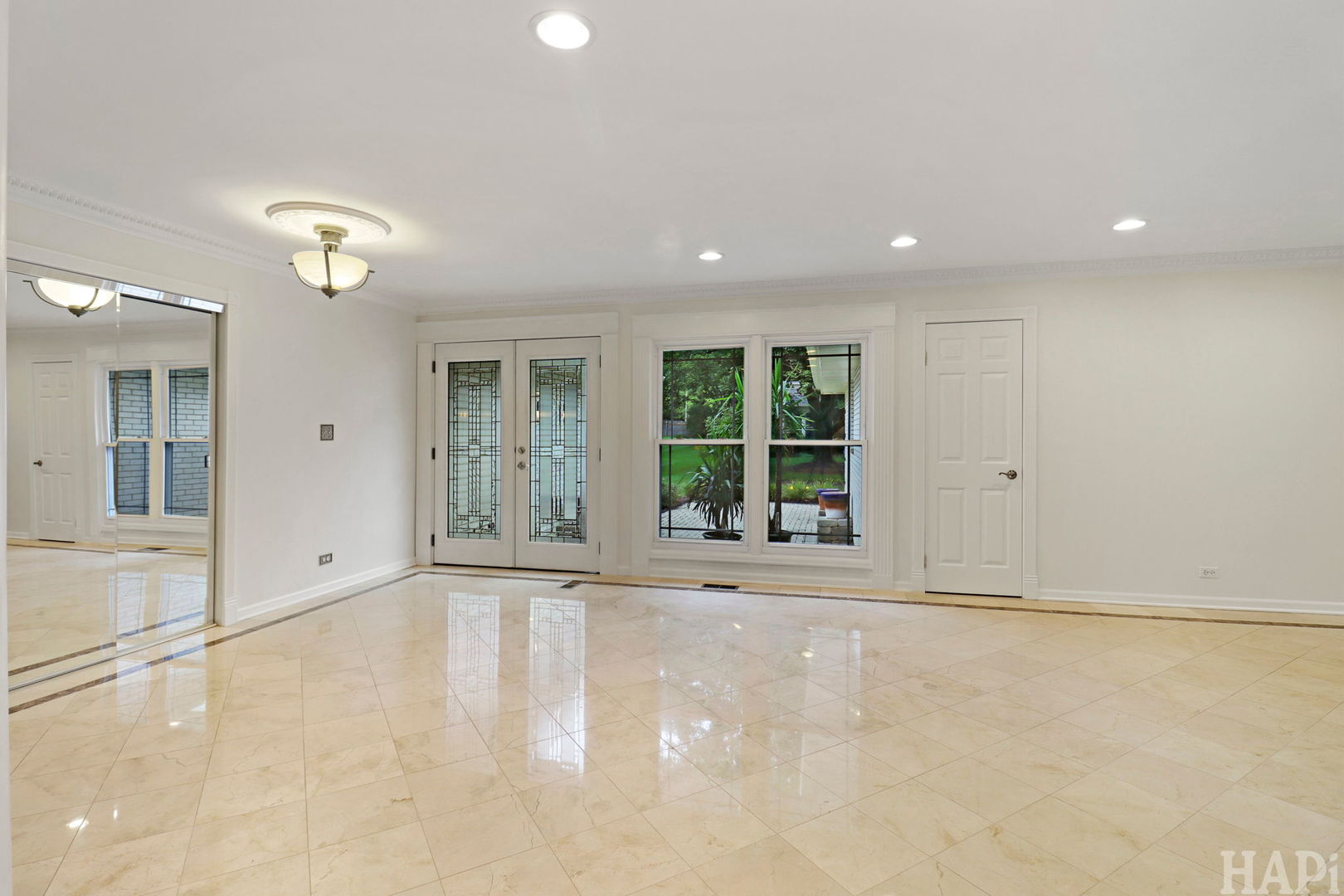 994 Commonwealth Court Property Photo 7