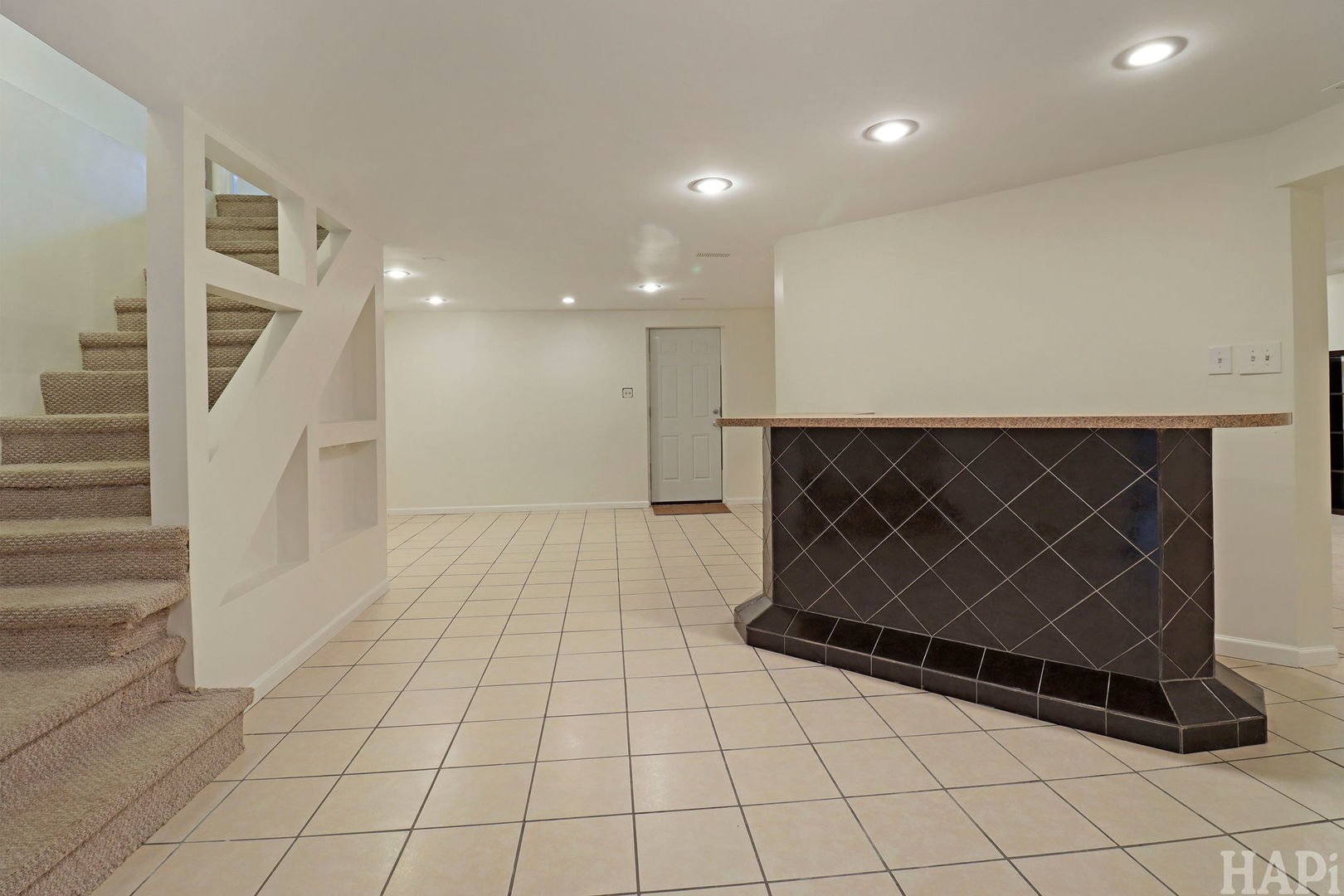 994 Commonwealth Court Property Photo 31