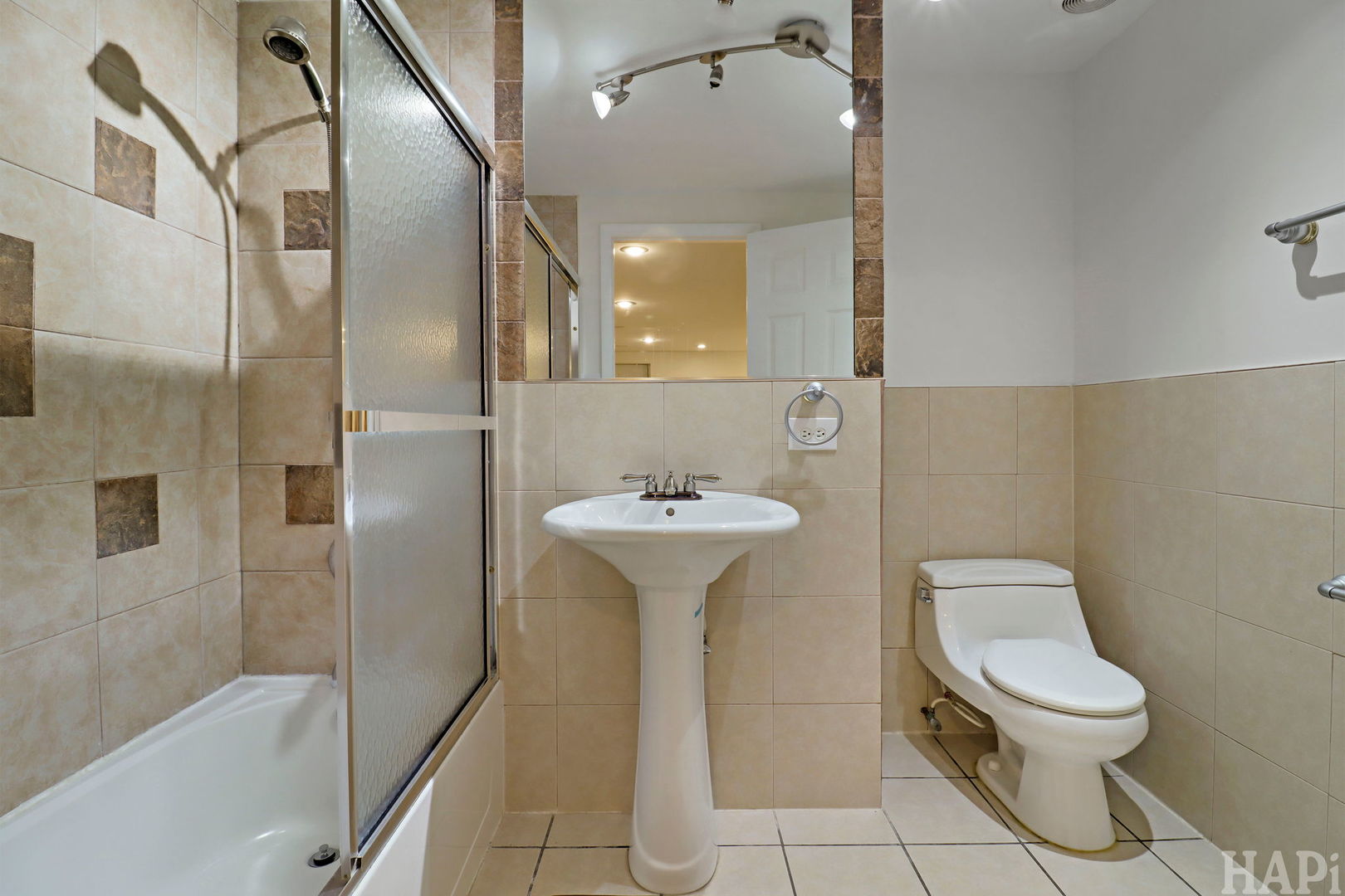 994 Commonwealth Court Property Photo 34