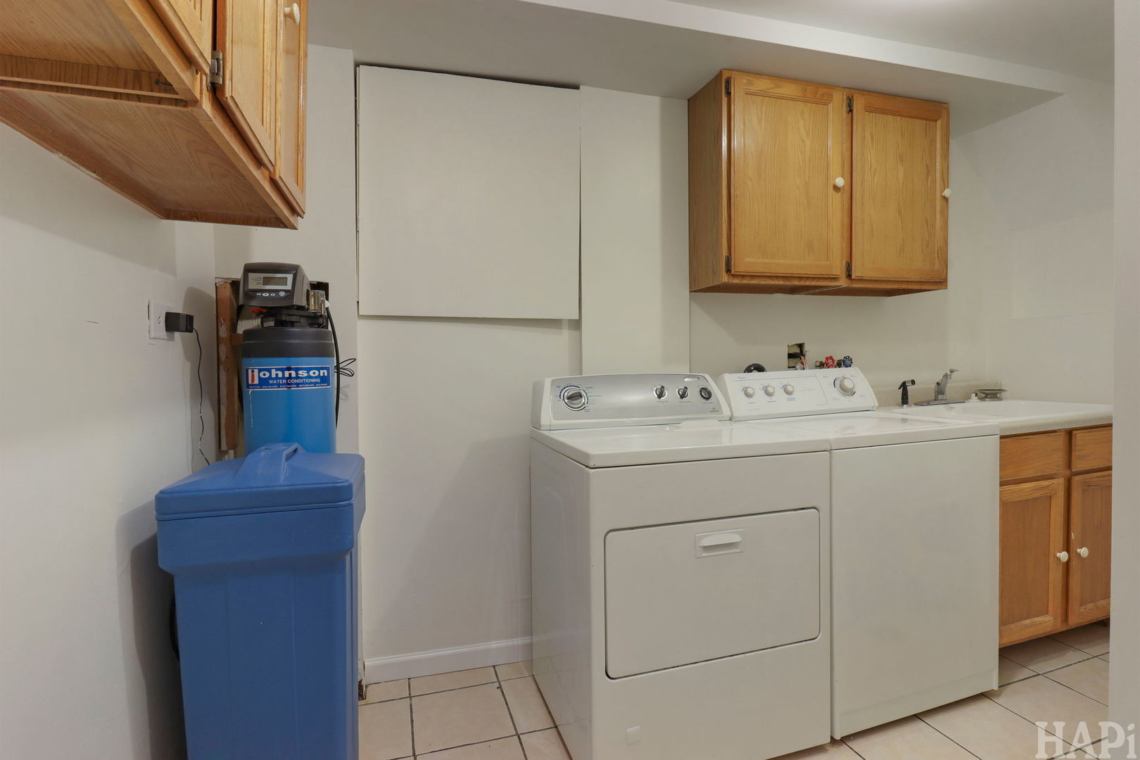 994 Commonwealth Court Property Photo 35