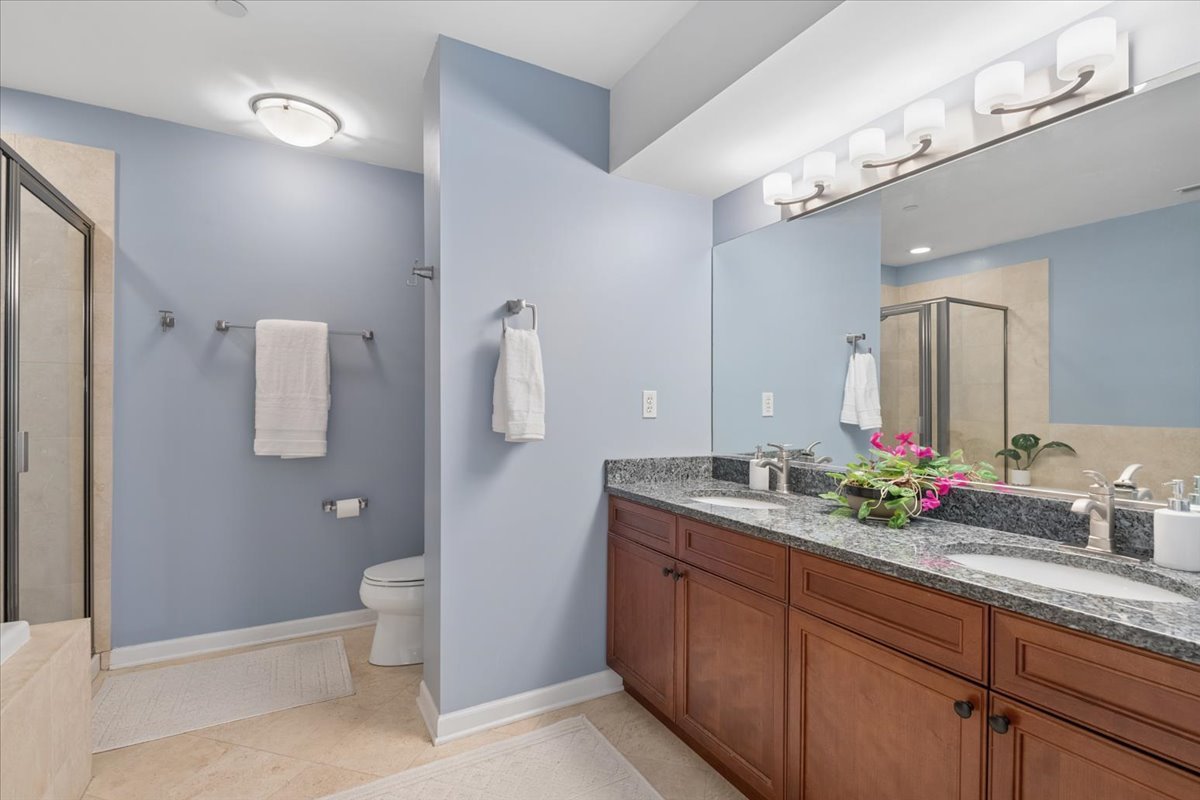1192 Clarence Avenue 18 Property Photo 16