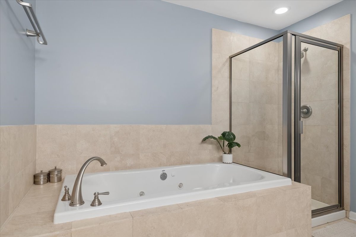 1192 Clarence Avenue 18 Property Photo 17