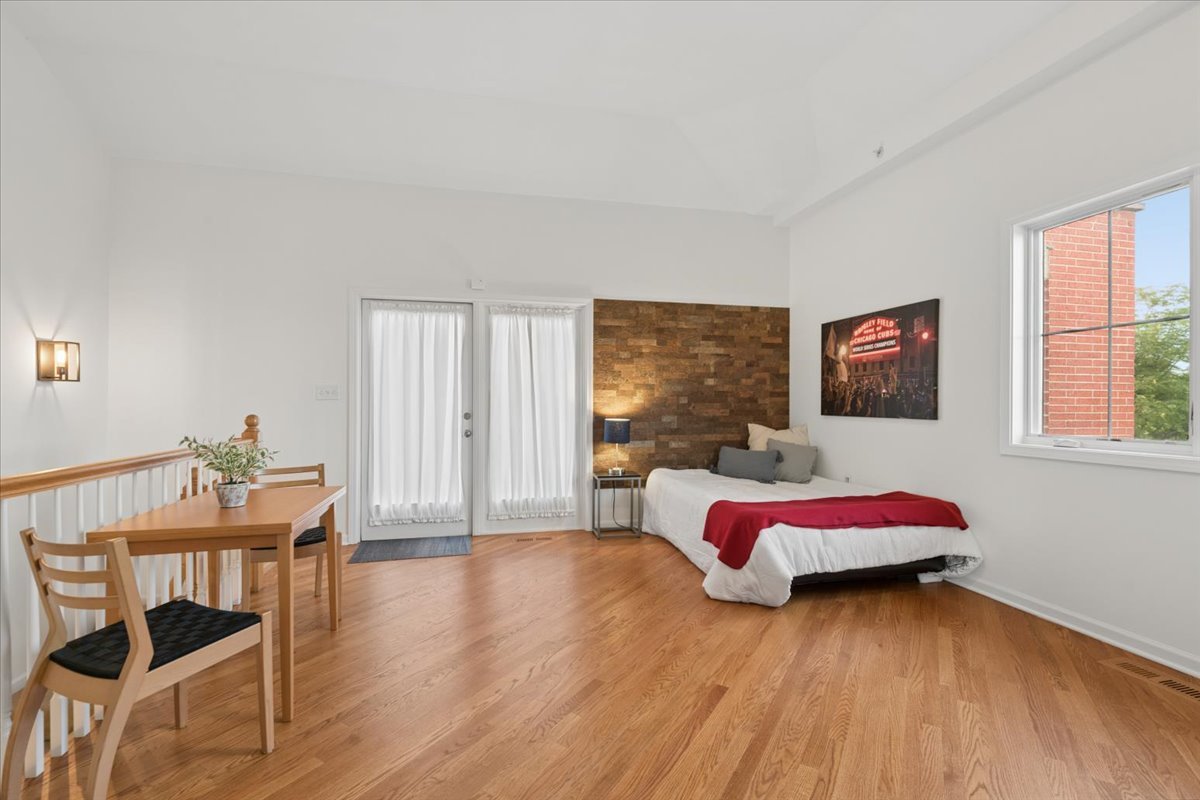 1192 Clarence Avenue 18 Property Photo 21