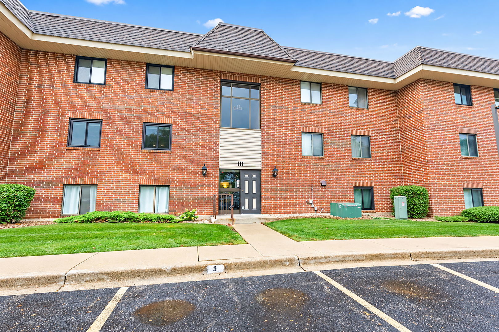111 E Janata Boulevard 2a Property Photo 1