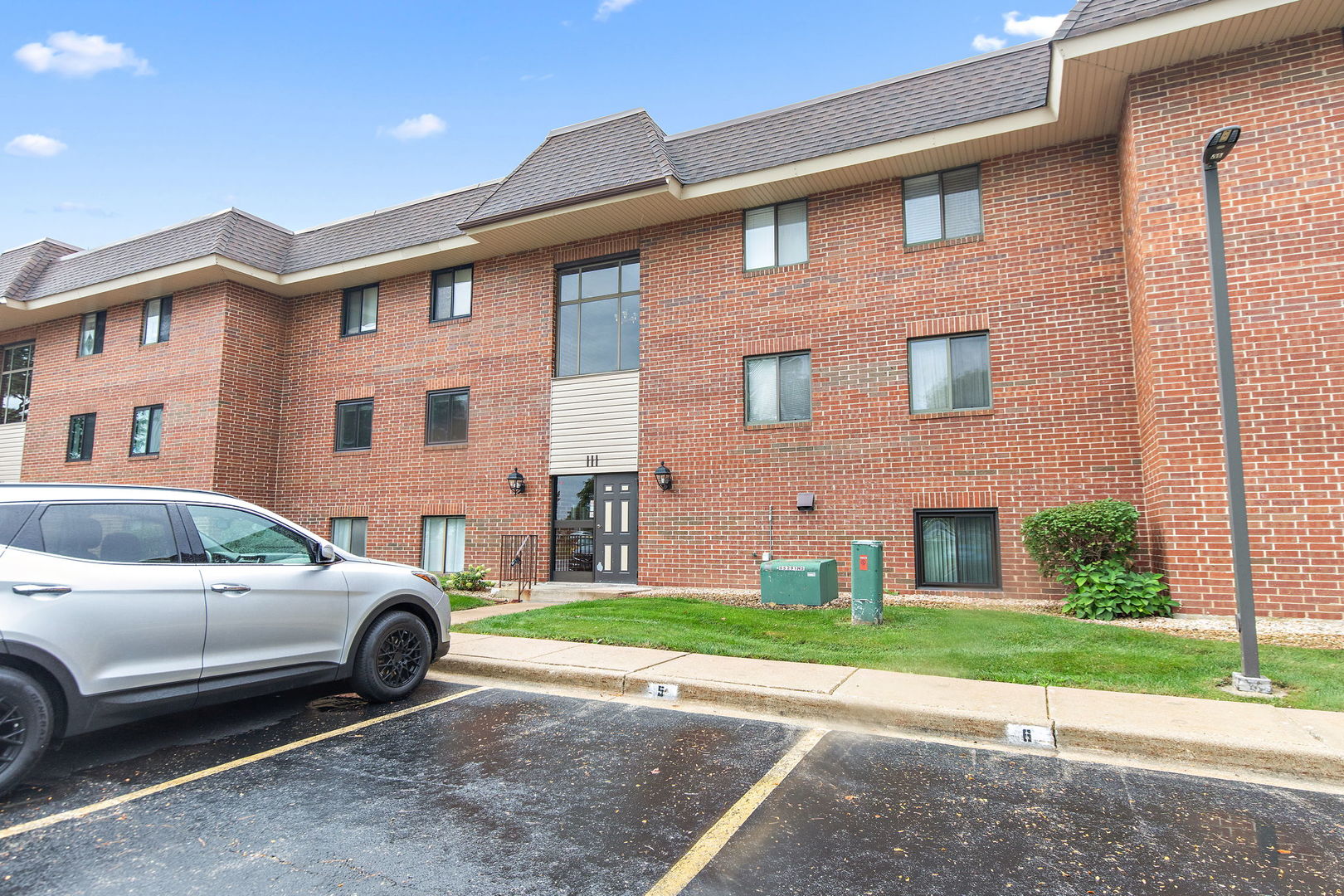 111 E Janata Boulevard 2a Property Photo 2